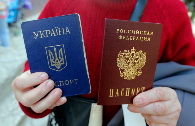 Россия вводит новую систему разрешительных документов на работу для украинцев